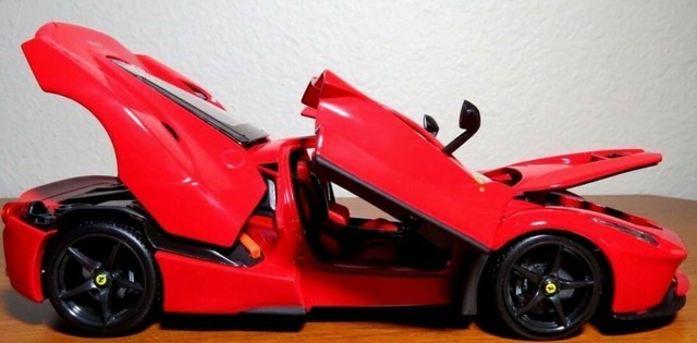 maisto laferrari
