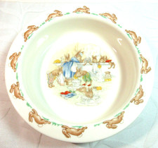 Royal Doulton BUNNYKINS  1 Round Baby Plate Bathtime  6" England EXC