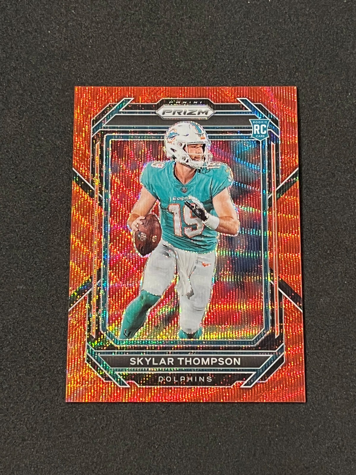 2022 Panini Prizm Football Skylar Thompson Rookie Red Wave Prizm 11/149 #354