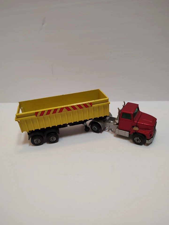 Matchbox Lesney Super Kings K-16 FORD LTS Series Tractor (1973) - Image 2 of 4