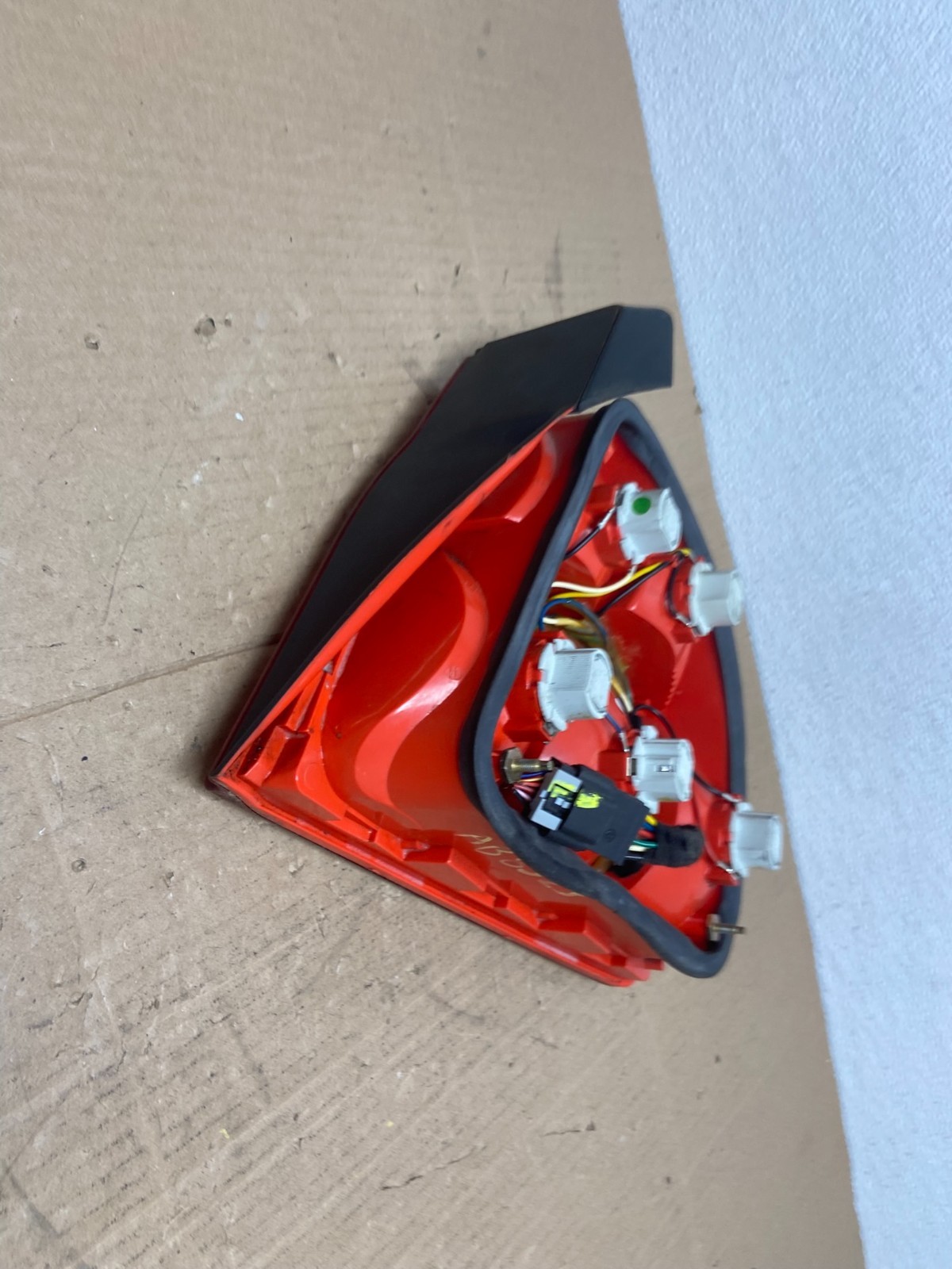 1998-2002 Maserati 3200 4200 GT Left Driver LH Tail Light ab8323 DG