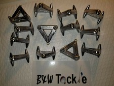 8 oz Triangle Snag Claw Surf Fishing Lead Weights - 16 Sinkers - Free Shipping