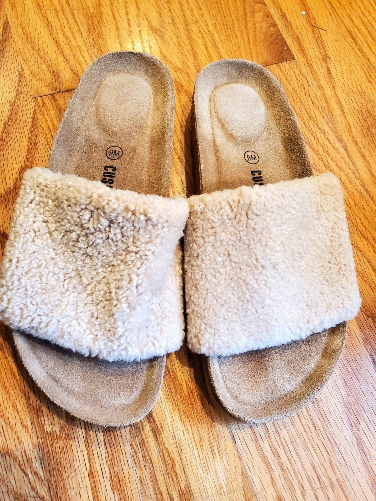 SAOLA Cushionare Slides Pantofole Ecopelliccia Suola Scamosciata Fuzzy Tan Taglia 9