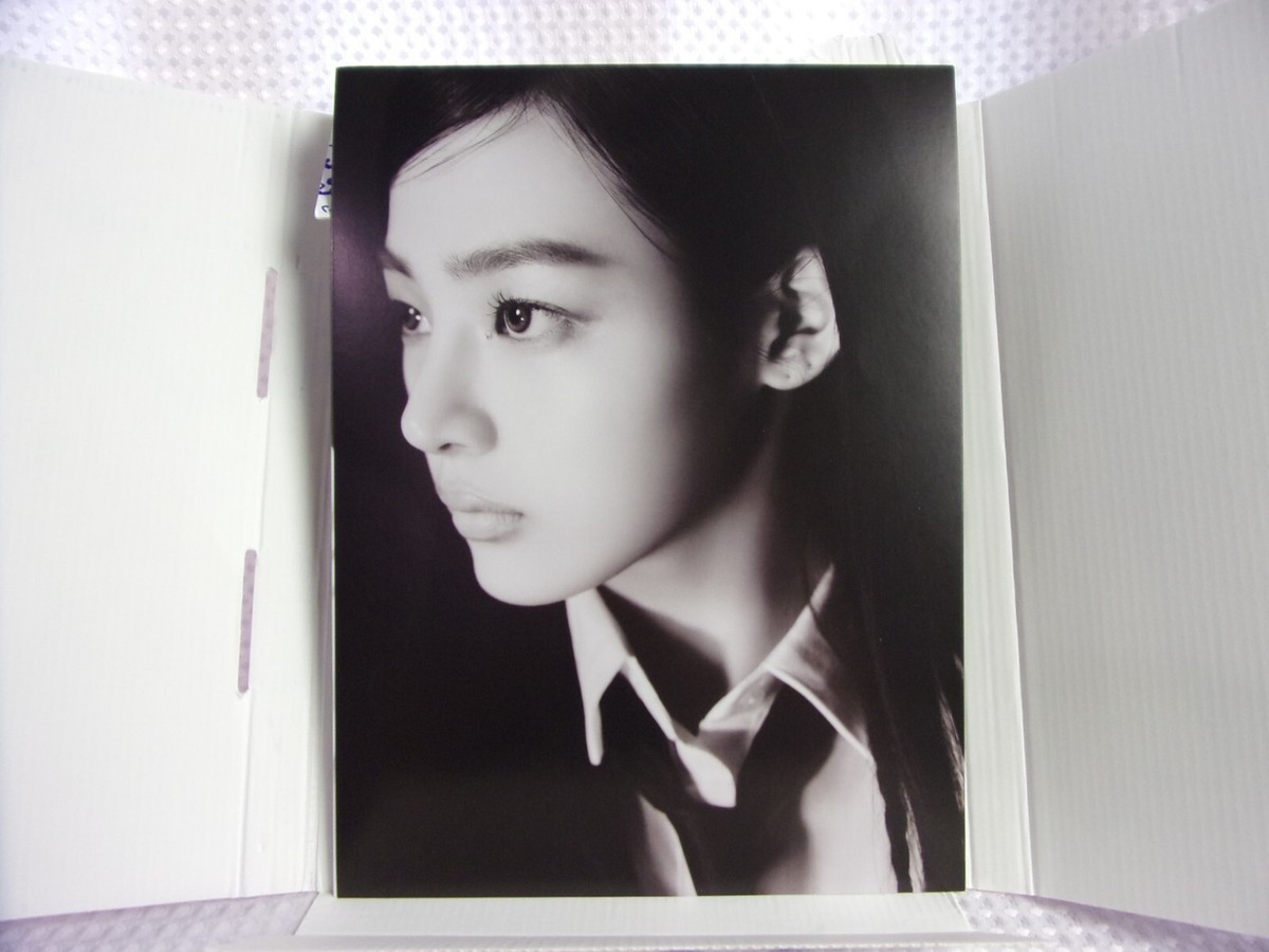 NewJeans 1st EP Album Bluebook HYEIN Ver Kpop - w CD Stickers