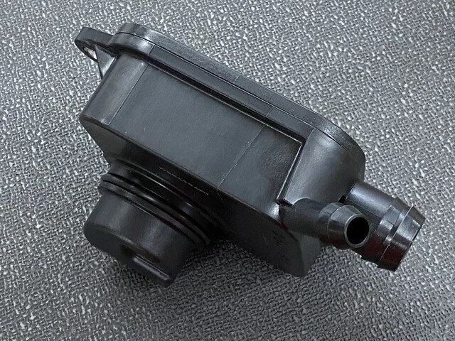 Dodge Ram 2003-09 5,9 L cárter respirador OEM 5093067AA Foto 3 de 4