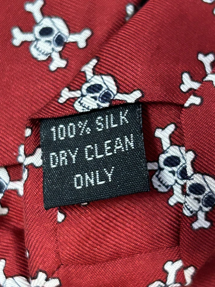 Corbata NOLA Alta Costura Para Hombres Roja Seda Calavera Huesos Cruzados Corbata Pirata Novedad Foto 3 de 4