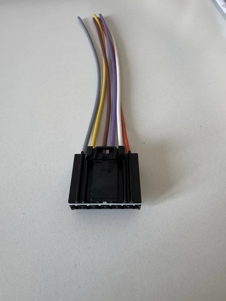 Ford Transit Custom Tail Light Connector Plug 2012-2024 - Image 2 of 2