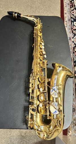 Yamaha YAS-280 Student Alto Saxophone - Gold Lacquer