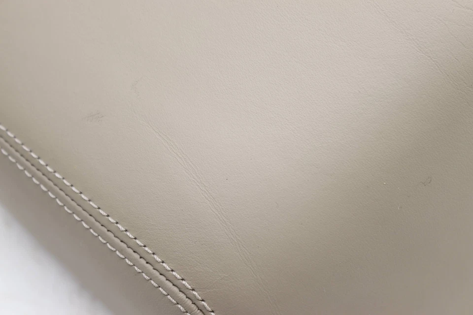 Mercedes-Benz E63 AMG S 2014-2016 - Asiento trasero reposacabezas / reposacabezas 2129703278 Foto 4 de 4