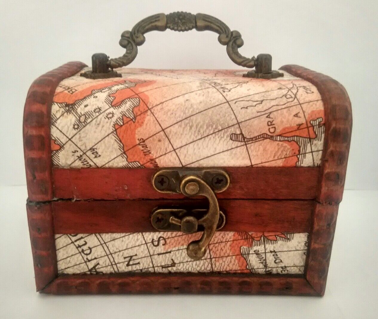 Baúl pequeño mini joyero madera forrado mapa decoración look vintage