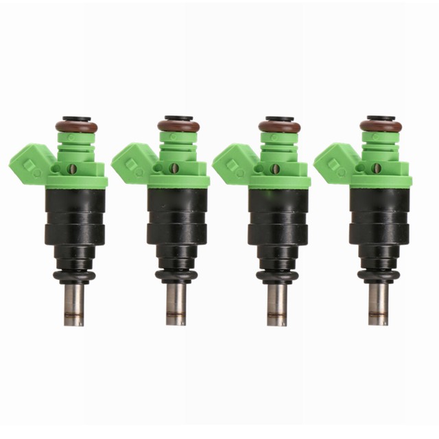 Pair of 4 Fuel Injectors For 2003 2004 2005 MercedesBenz C230