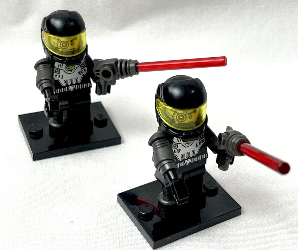 x2 Lego Minifigure Series 3 SPACE VILLAINS, 100% Complete Originals + Stands