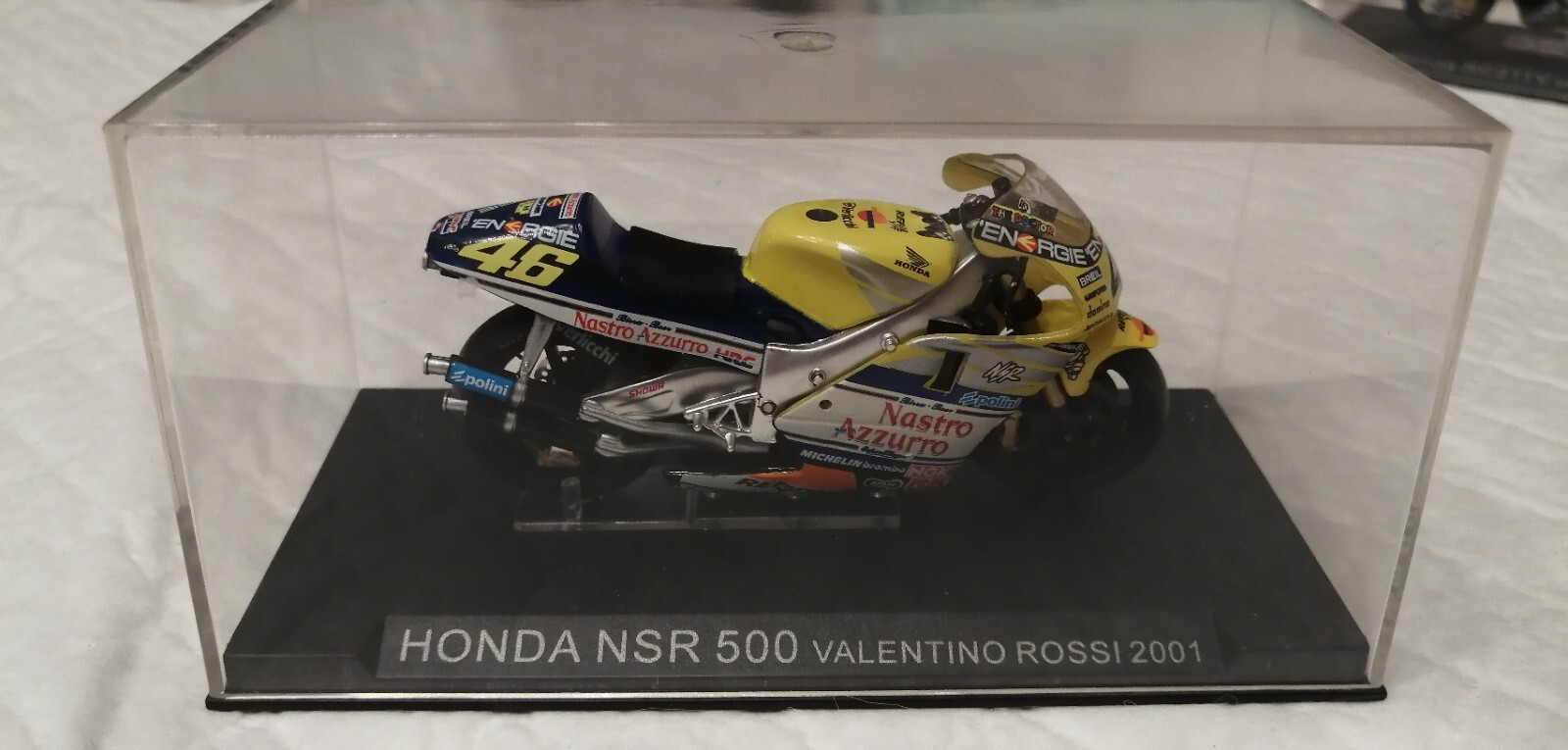 HONDA NSR 500 VALENTINO ROSSI 2001 NASTRO AZZURRO SCALA 1:24