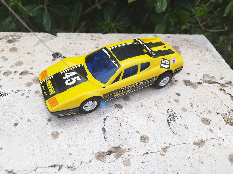 Coche Teledirigido Ferrari 512 Amarillo - Radicon - Made In Japan - - Imagen 3 de 4