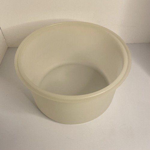 Vintage Tupperware Cake/Pie Carrier White/Gold 10inch With Lid And Handle - Picture 4 of 7