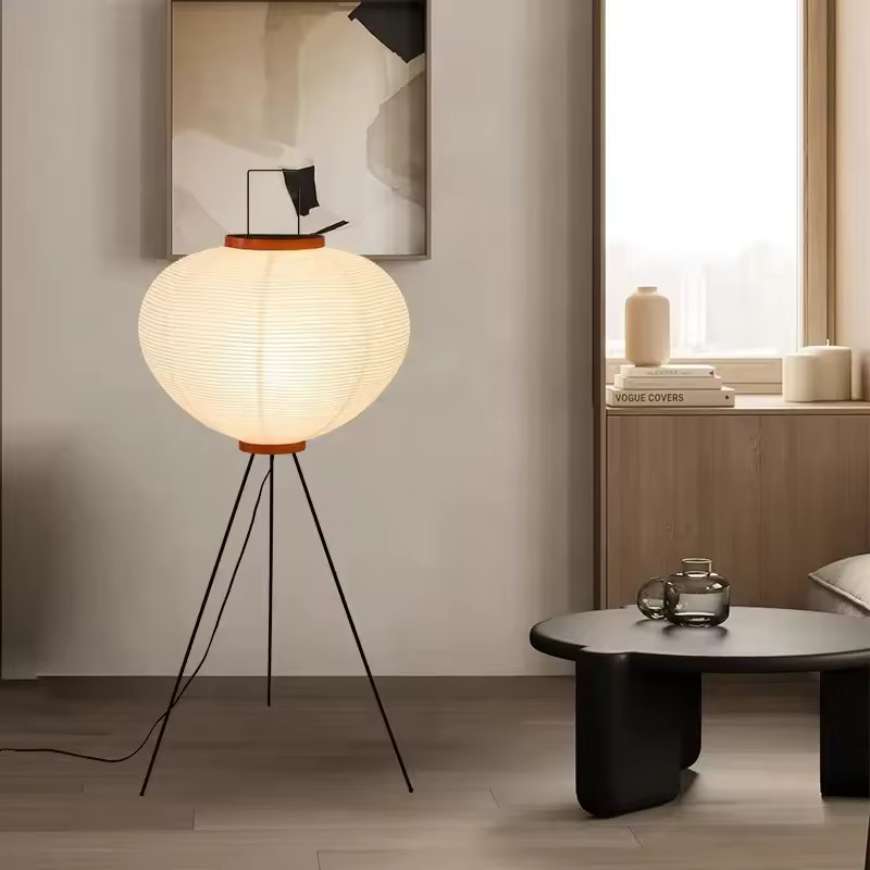 Lampadaire Wabi Sabi en papier fait main design scandinave beige