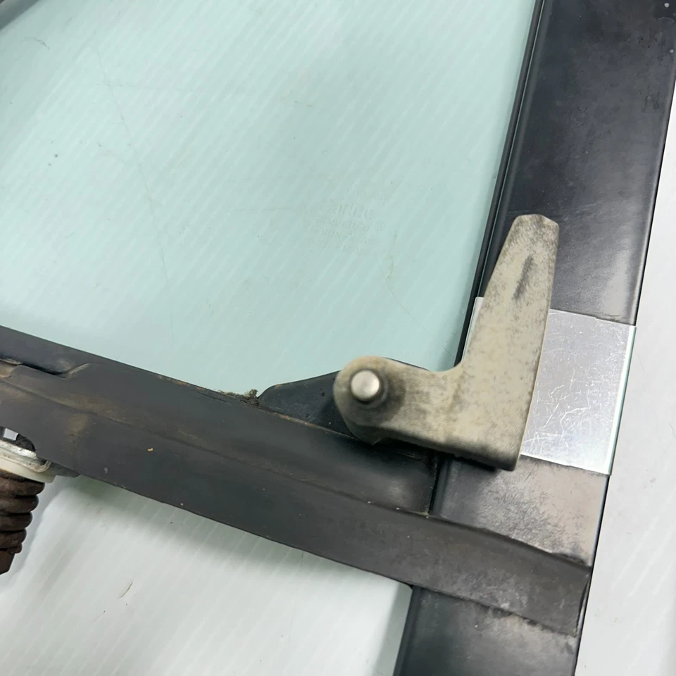 1992-1997 OBS FORD F150 F250 F350 DRIVER PASSENGER Vent Wing Windows PAIR - Изображение 3 из 4