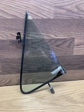 1980-1991 Ford F-150 (Bronco) RH vent glass (Carlite) F-250, F-350 wing window