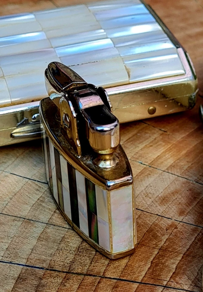 Preciosa madreperla y abulón Ronson Milady. Estuche para cigarros y tarjetero para damas Foto 3 de 4