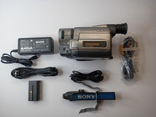 SONY Handycam CCD-TRV75 Camcorder with Battery, Charger, Cables