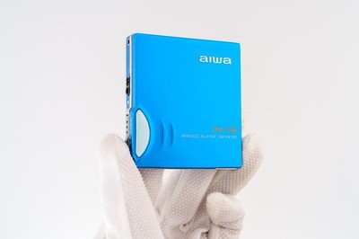 Aiwa AM-HX100 MiniDisc Player - Blue [LOOSE BATT DOOR] [DEMO