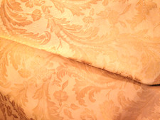 BEAUTIFUL GOLDEN DAMASK TABLECLOTH, 60''X 100''
