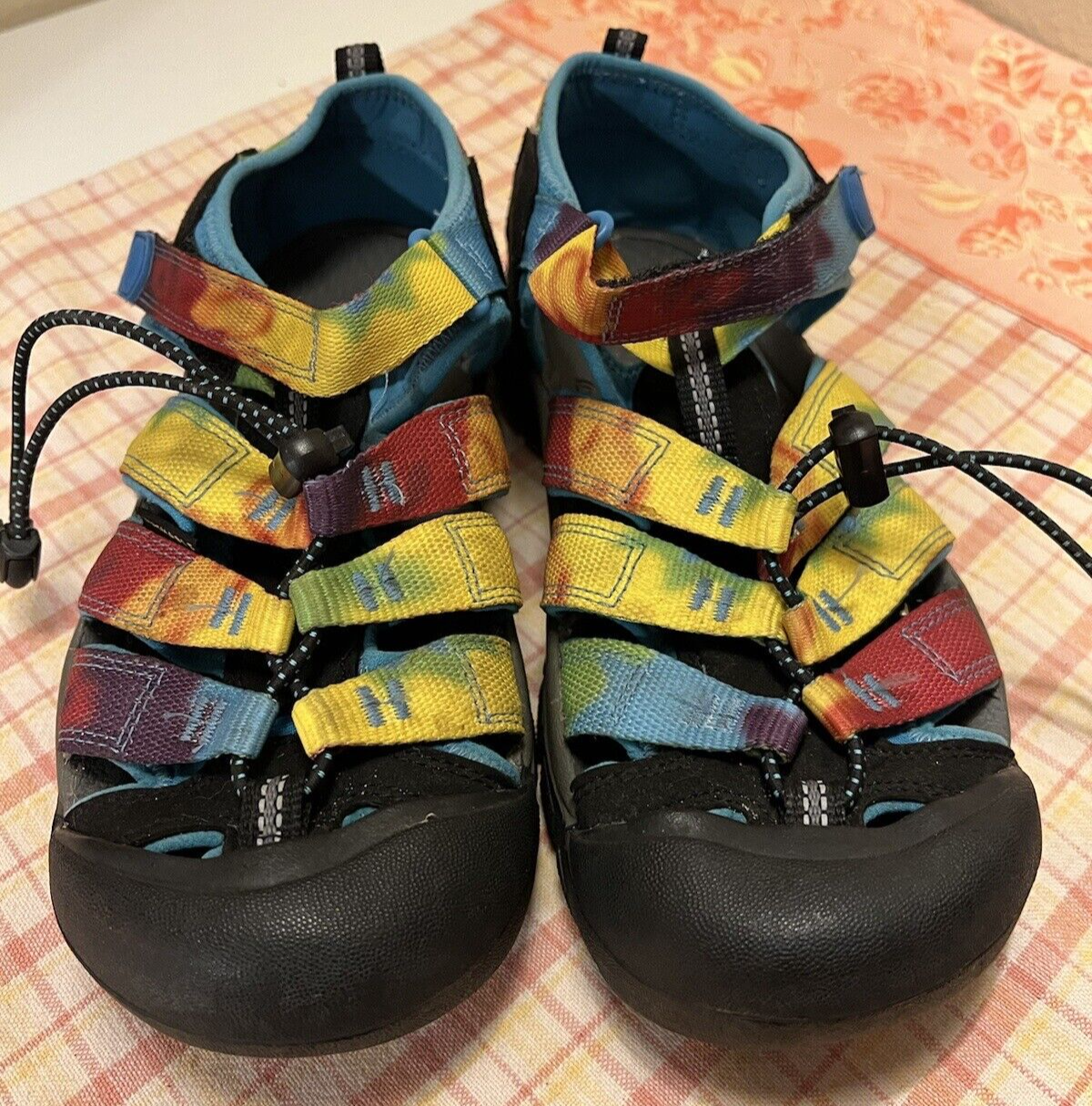 Sandali Keen arcobaleno tie dye bambini giovani taglia 4 scarpe da acqua Newport ottime condizioni