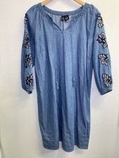 New Directions Women’s M Shift Dress Blue Chambray Floral Embroidered Sleeve