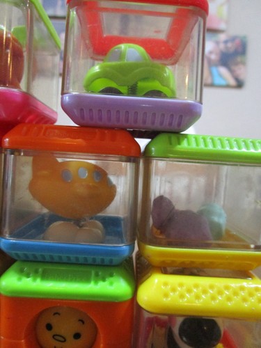 VINTAGE FISHER PRICE PEEK A BOO SENSORY BLOCKS (12) ANIMALS -TRAIN-BELL++ EUC - Picture 2 of 6