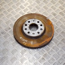 AUDI Q2 GA 30 TFSI Bremsscheibe vorne links 5Q0615301H 1.0 Benzin 85kw 2020