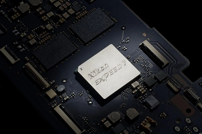 Nikon Z f Gehäuse black , Sonderbelederung  moosgrün  - Bild 4 von 4