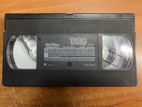 Disney’s Sing Along Songs - The Twelve Days of Christmas (VHS, 1997) - Foto 3 di 3