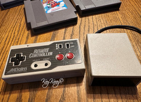 EUC Nintendo NES Action Set Console + 5 EXTRAS *NO POWER CORD or CABLES Tested