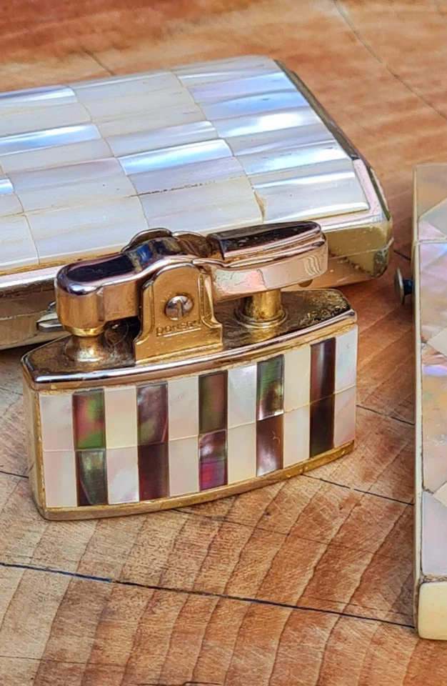 Preciosa madreperla y abulón Ronson Milady. Estuche para cigarros y tarjetero para damas Foto 2 de 4