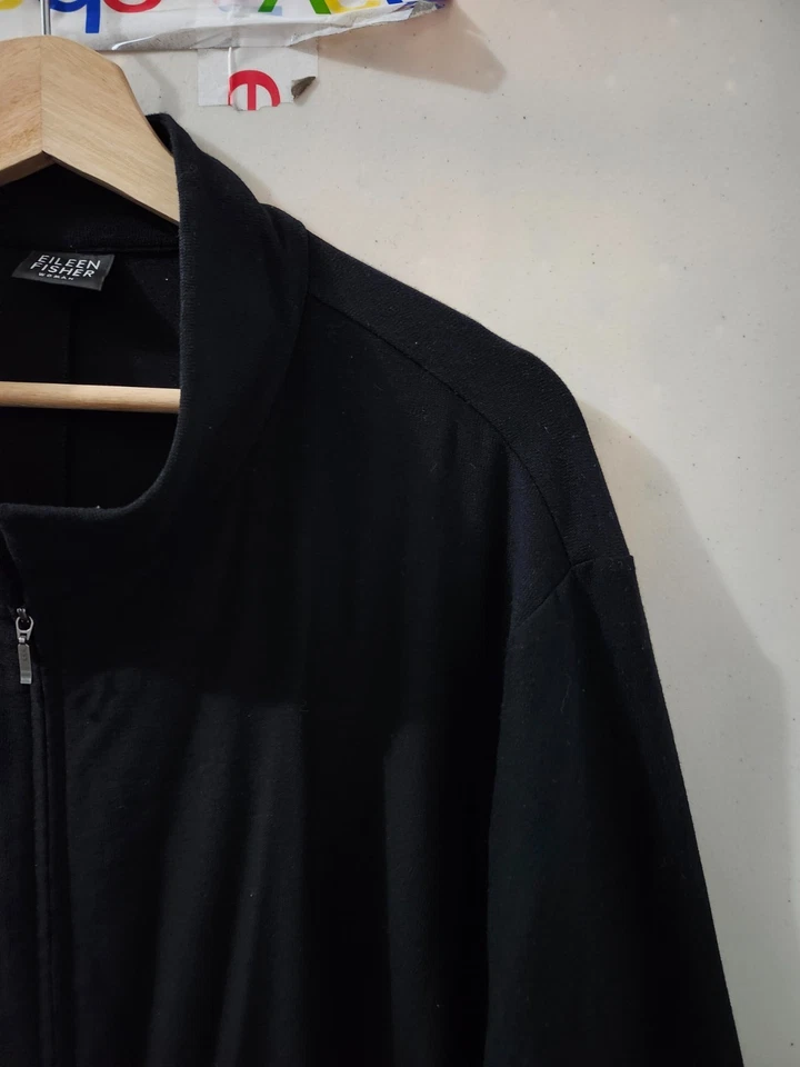Jaqueta Eileen Fisher Feminina 3X/4X BLK Crepe Zíper Corpo Longo Mistura de Viscose Elástica - Imagem 4 de 4