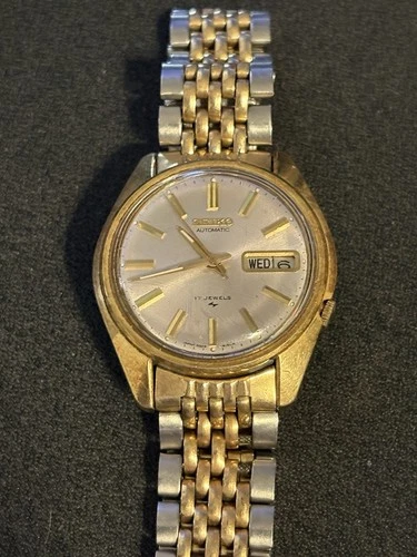 Seiko 7009-815LR 17 Jewels Working Day Date  Watch Automatic