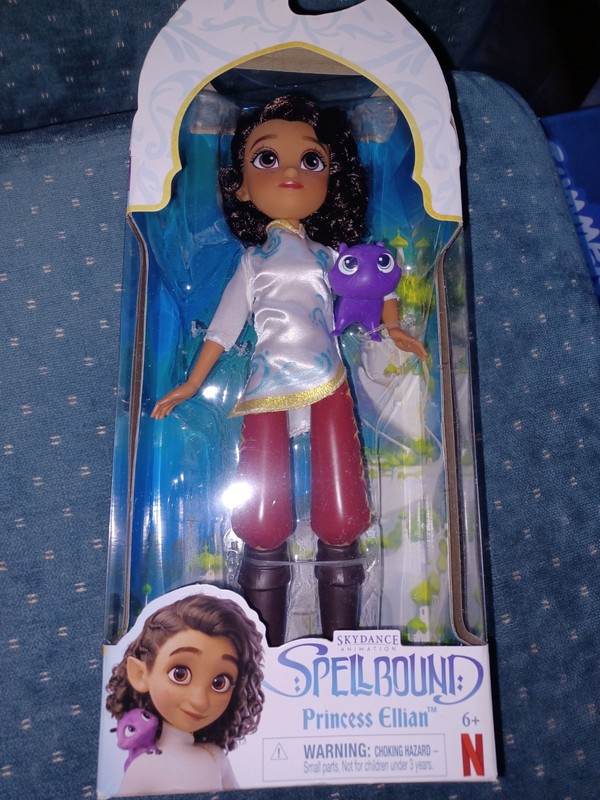 Spellbound Princess Ellian 9.5" Doll & Accessories  Netflix Movie Toy, Ages 6+**