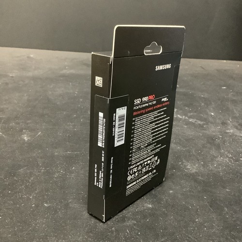 Samsung 990 PRO 4TB M.2 NVMe Internal SSD - Black (MZ-V9P4T0B/AM) - Afbeelding 4 van 5