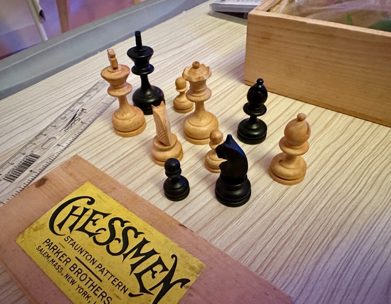 Imported Boxwood Chess Set Parker Brothers No.670 Staunton France CHESSMEN