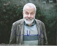 DIRECTOR MIKE LEIGH SIGNED AUTHENTIC 'HAPPY GO LUCKY' 8X10 PHOTO COA MR. TURNER