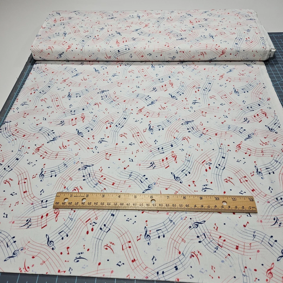 A Nation's Song BTY Quilting Treasures rojo azul partitura notas en blanco Foto 3 de 3