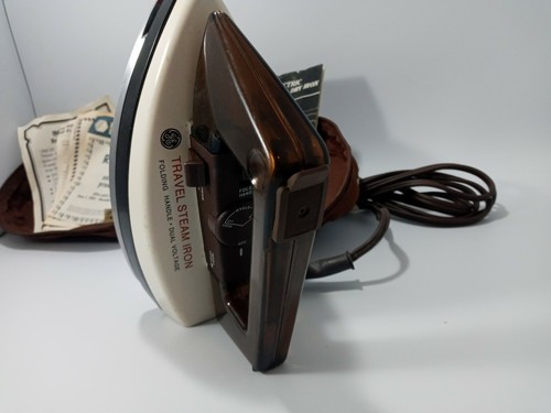 VINTAGE GE General Electric Travel Steam Iron Folding Handle w/ paperwork. (J) - Picture 2 of 4