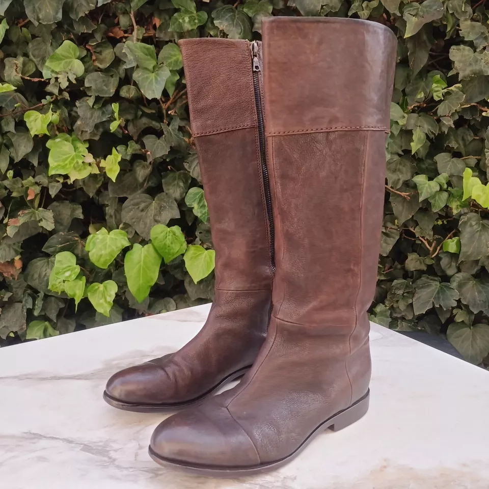 Botas de Equitação Rag & Bone NEWBURY Joelho Alto Couro Pebbled com Zíper Tamanho 38 Marrom - Imagem 4 de 4