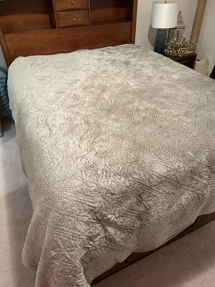 Colcha de terciopelo verde Pine Cone Hill Queen Village Foto 2 de 4