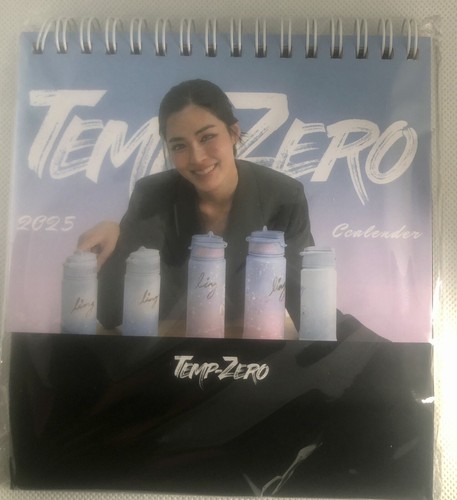 Ling Ling Kwong von Lingorm & Temp-Zero exklusiver kleiner Tischkalender 2025