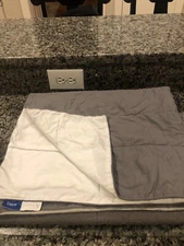 Casper for American Airlines First Class Duvet Blanket Throw Gray ~ White
