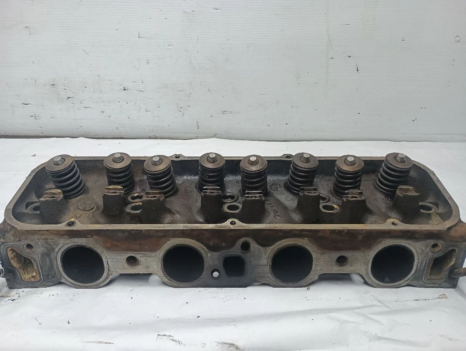 Culata reconstruible de 1987 Ford F250 7,5 L 11473908 Foto 4 de 4