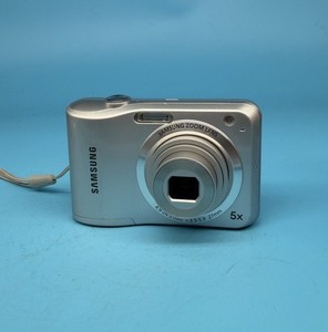 Samsung ES Series ES28 12.2MP Digital Camera, Silver - Tested