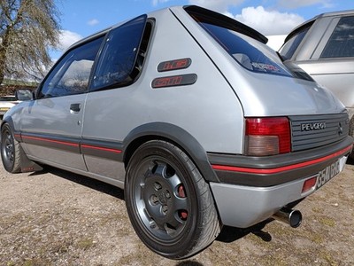 Peugeot 205 1989