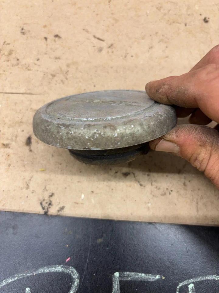 Camión K15 C15 GMC 1971 1972 Jimmy Horn botón volante centro OEM tapa 69 6 Foto 3 de 4